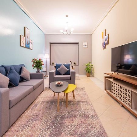 Trinity Holiday Homes - Sheikh Zayed Road Near To Financial Center Metro Station Дубай Екстериор снимка
