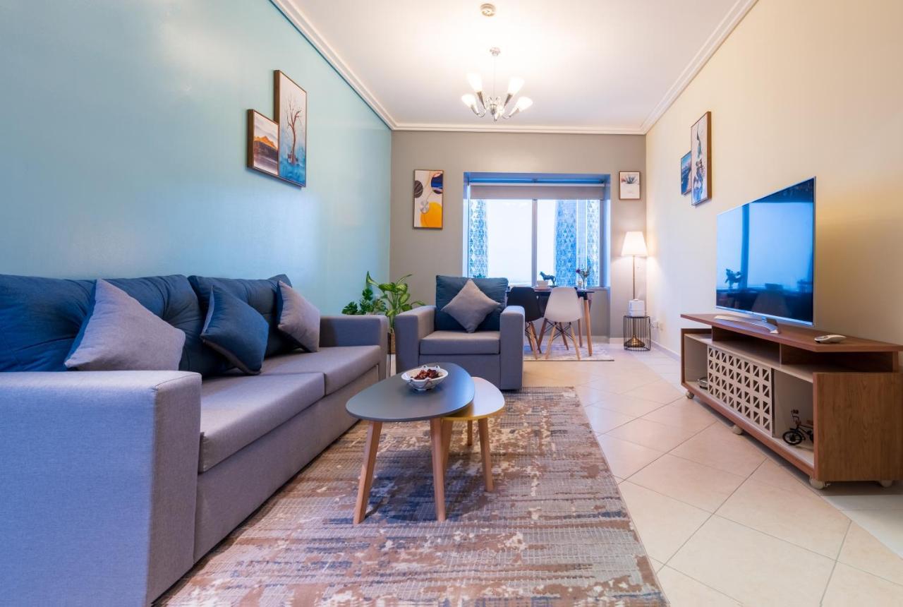 Trinity Holiday Homes - Sheikh Zayed Road Near To Financial Center Metro Station Дубай Екстериор снимка