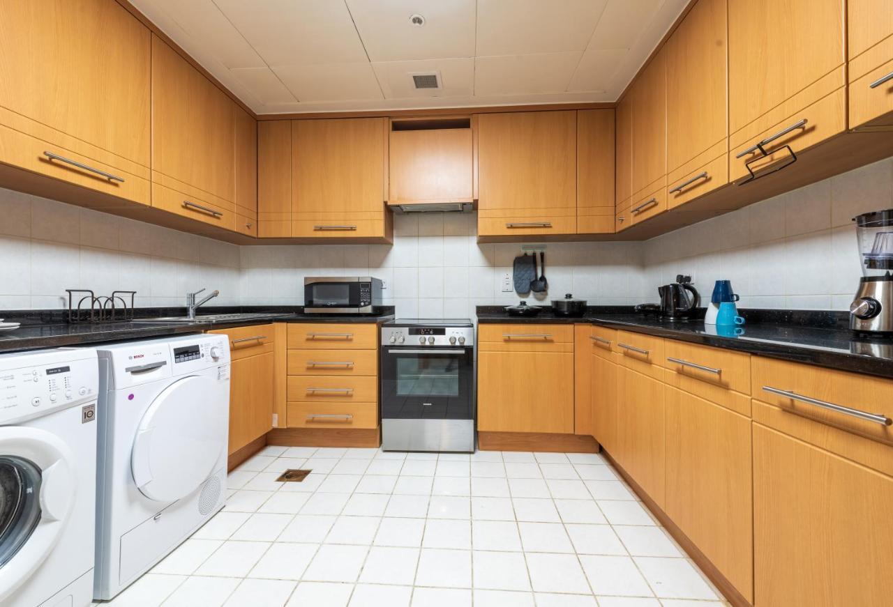 Trinity Holiday Homes - Sheikh Zayed Road Near To Financial Center Metro Station Дубай Екстериор снимка