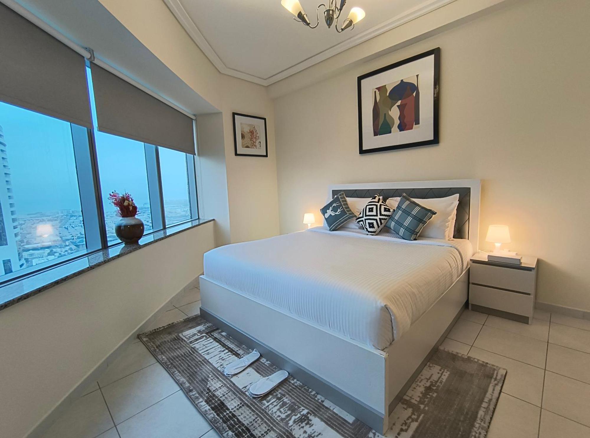 Trinity Holiday Homes - Sheikh Zayed Road Near To Financial Center Metro Station Дубай Екстериор снимка
