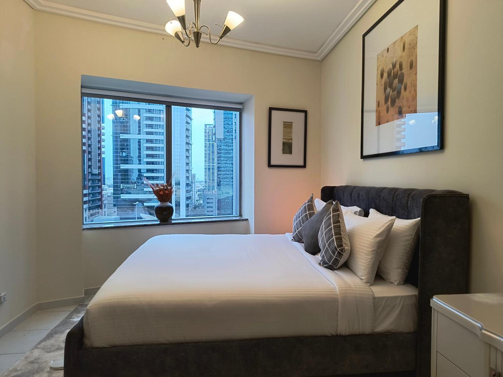 Trinity Holiday Homes - Sheikh Zayed Road Near To Financial Center Metro Station Дубай Екстериор снимка
