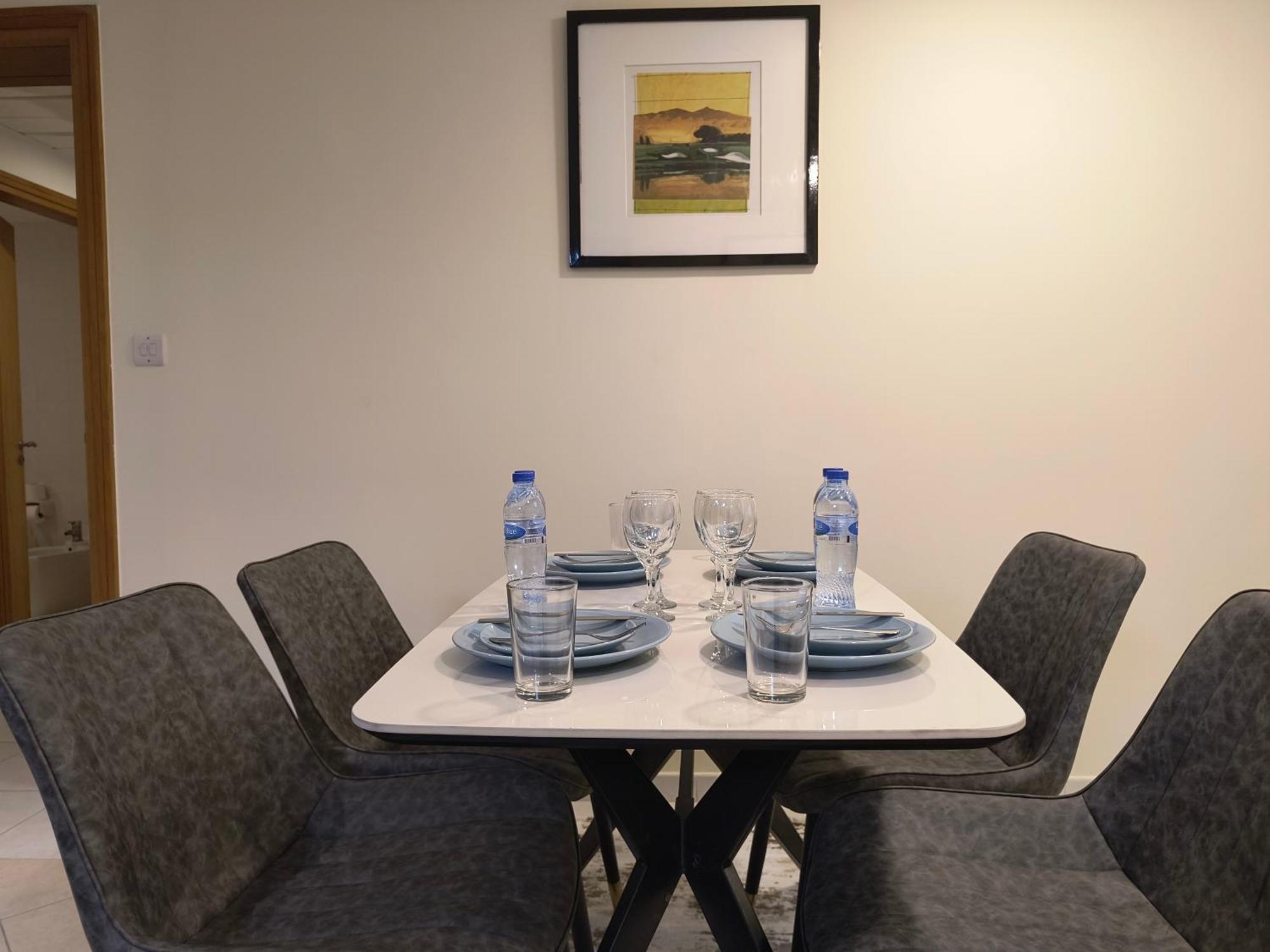 Trinity Holiday Homes - Sheikh Zayed Road Near To Financial Center Metro Station Дубай Екстериор снимка