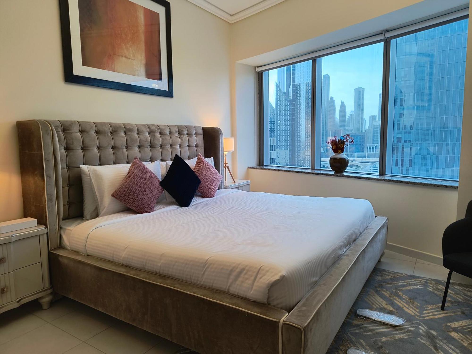 Trinity Holiday Homes - Sheikh Zayed Road Near To Financial Center Metro Station Дубай Екстериор снимка