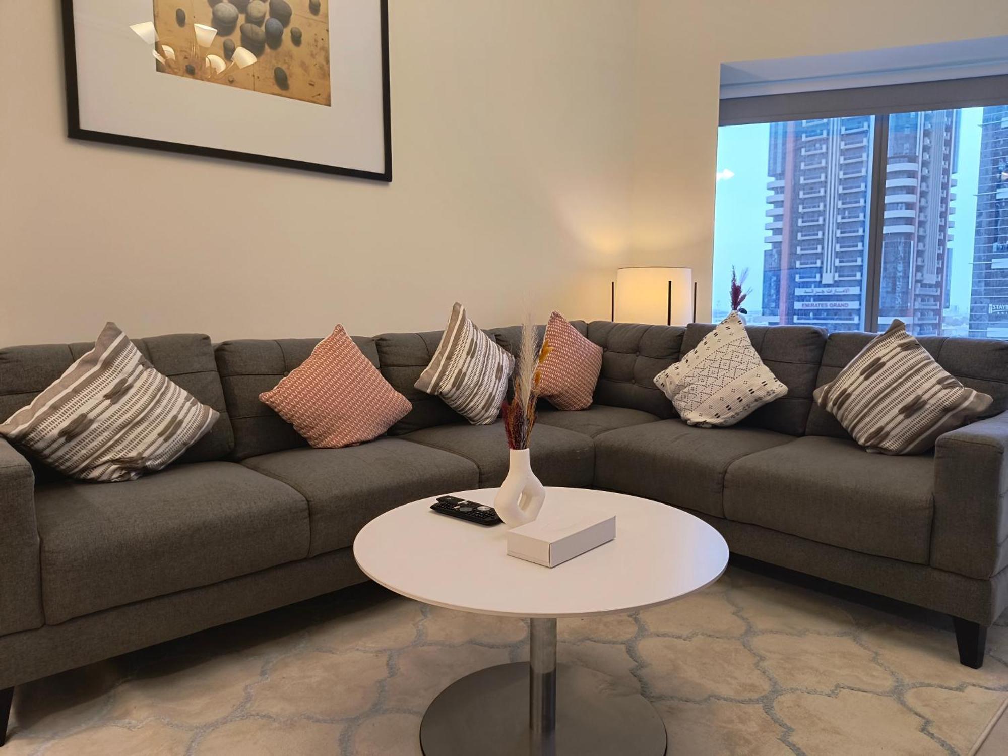 Trinity Holiday Homes - Sheikh Zayed Road Near To Financial Center Metro Station Дубай Екстериор снимка