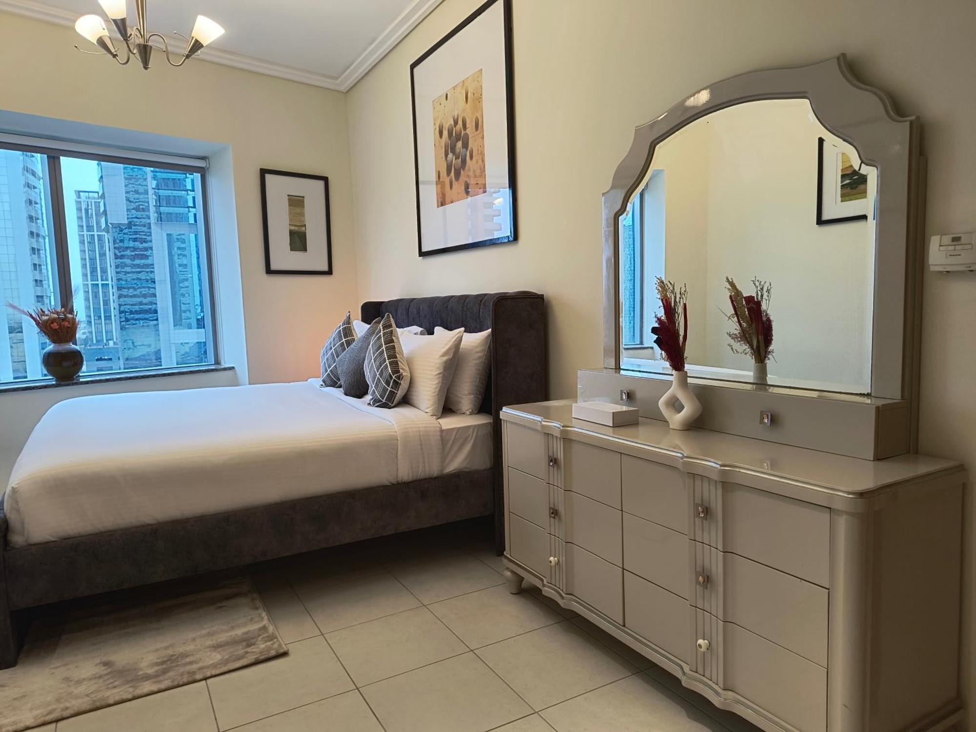 Trinity Holiday Homes - Sheikh Zayed Road Near To Financial Center Metro Station Дубай Екстериор снимка