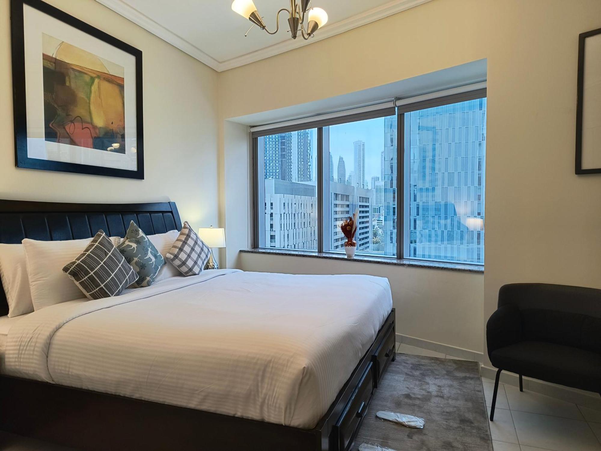 Trinity Holiday Homes - Sheikh Zayed Road Near To Financial Center Metro Station Дубай Екстериор снимка