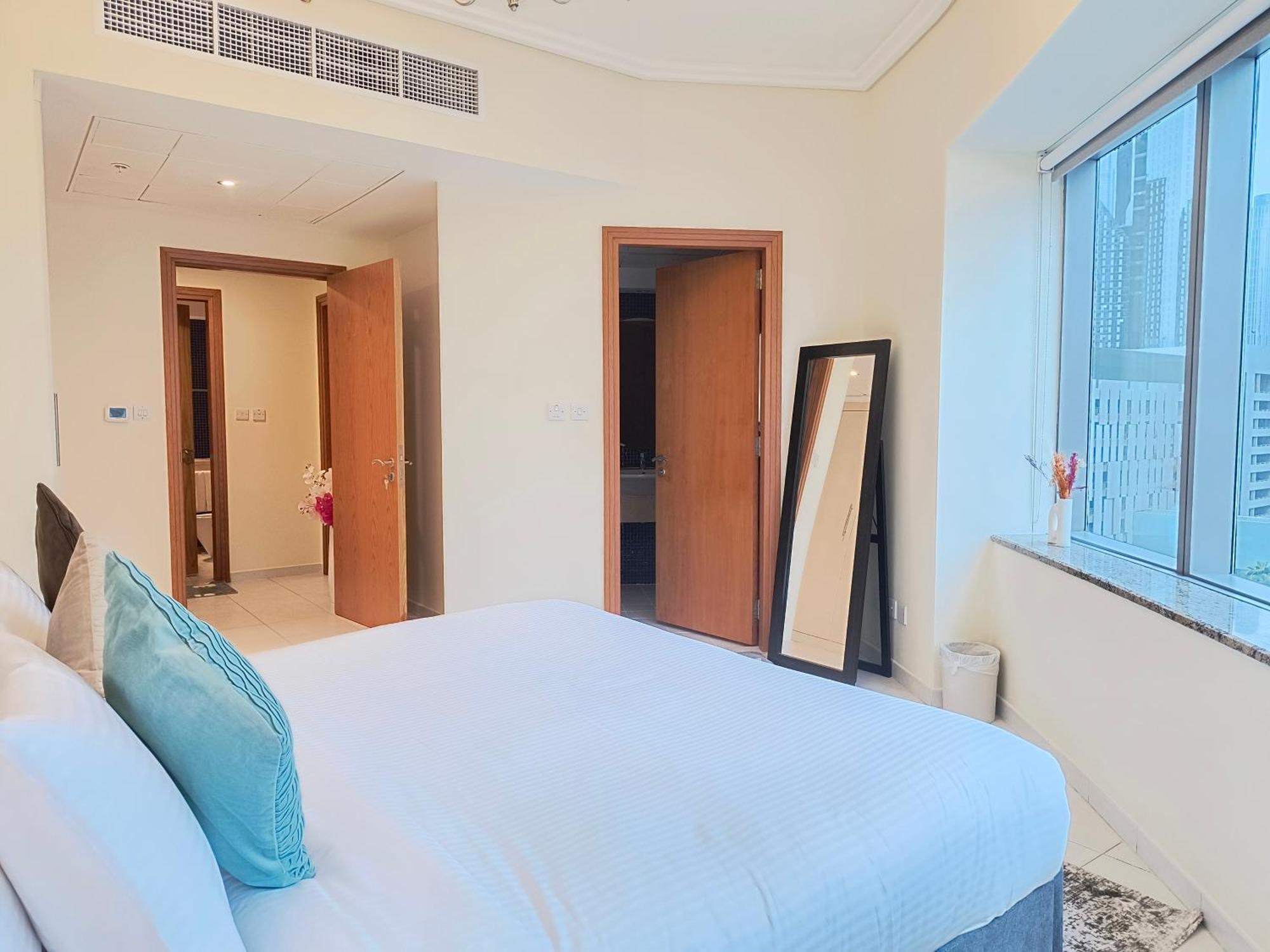 Trinity Holiday Homes - Sheikh Zayed Road Near To Financial Center Metro Station Дубай Екстериор снимка