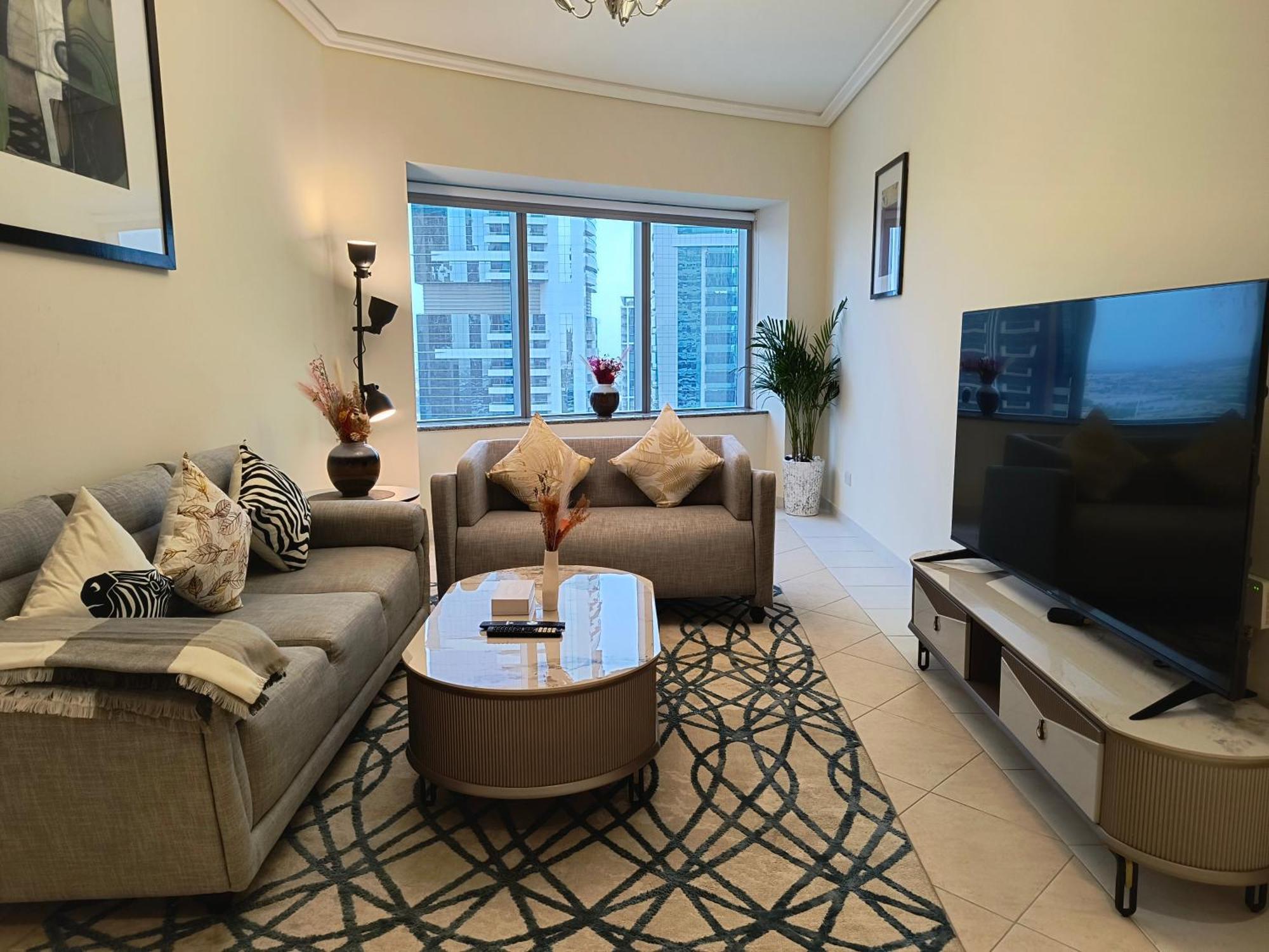 Trinity Holiday Homes - Sheikh Zayed Road Near To Financial Center Metro Station Дубай Екстериор снимка