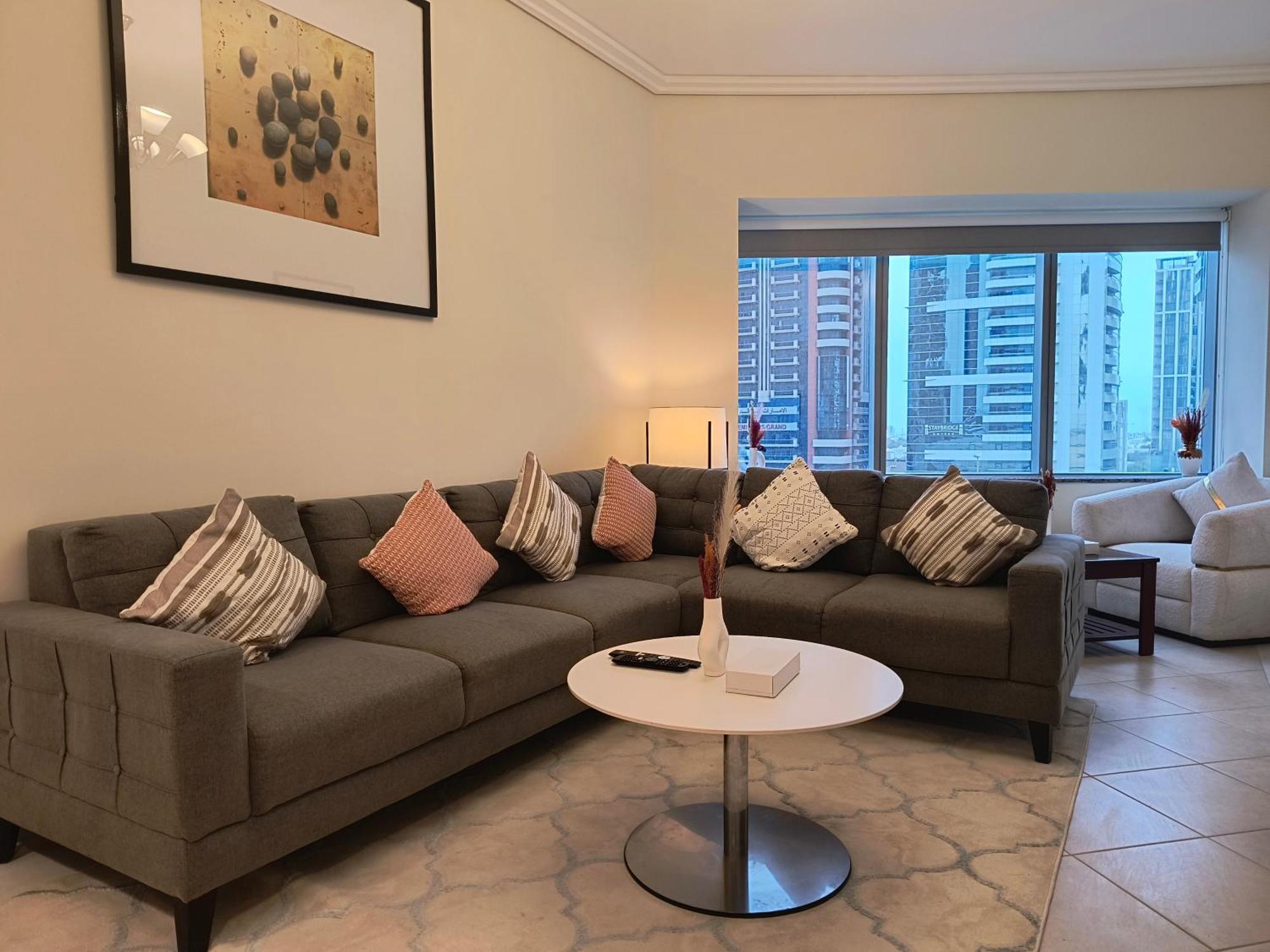 Trinity Holiday Homes - Sheikh Zayed Road Near To Financial Center Metro Station Дубай Екстериор снимка